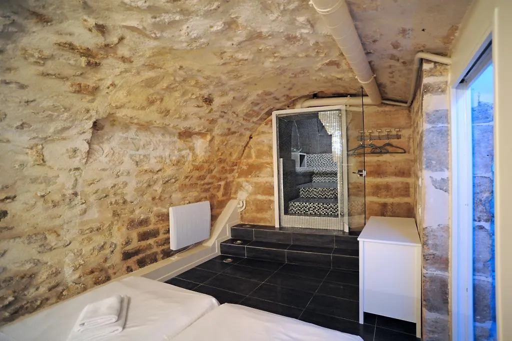 Unique Loft In Le Marais Apartmán