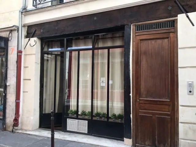 Unique Loft In Le Marais * Paříž