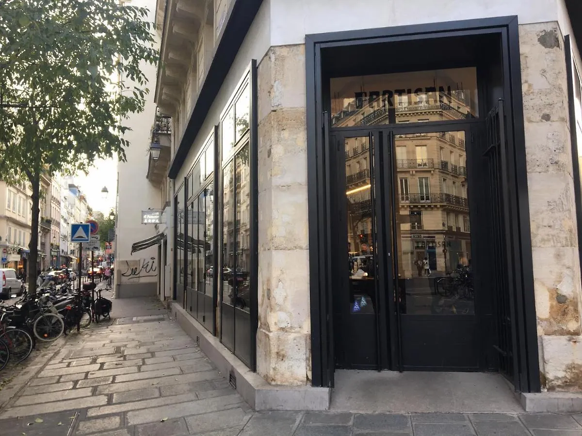 Unique Loft In Le Marais * Paříž
